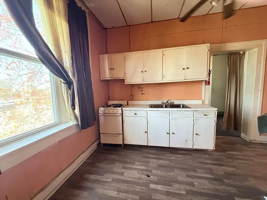 702 S Clay St, Hopkinsville, KY 42240 - #2