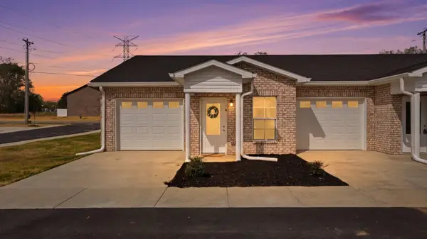 741 Kings Ln #B-5, Tullahoma, TN 37388