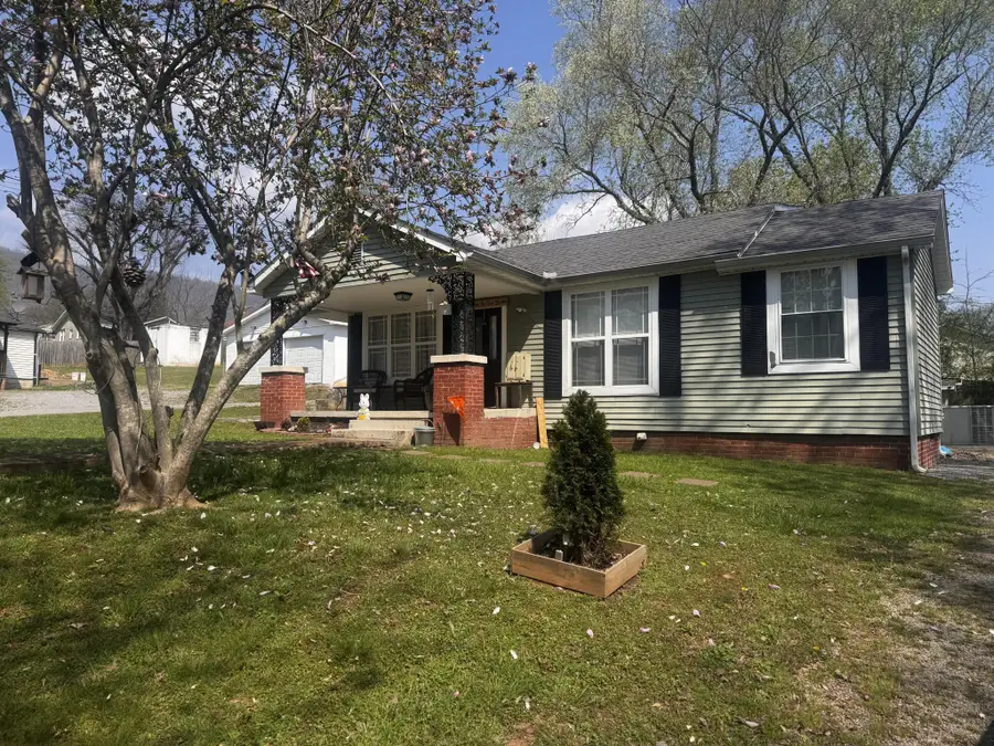 169 E Maryland Avenue, Whitwell, TN 37397 - #2