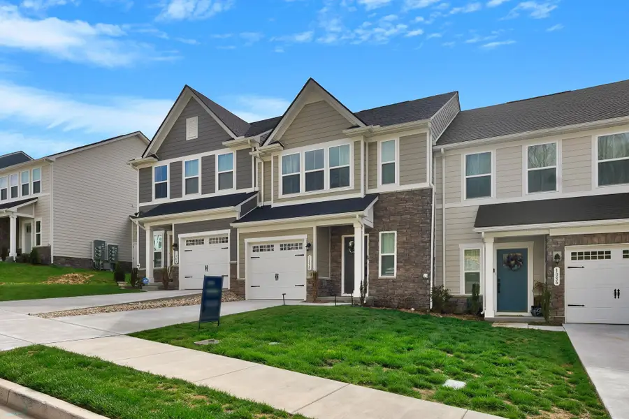 1038 Mountain View Dr, Thompsons Station, TN 37179 - #2