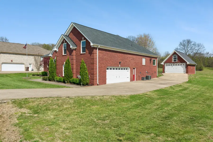 1035 Bending Chestnut Dr, Lebanon, TN 37087 - #2