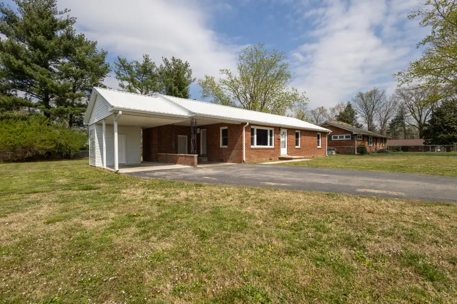 619 Henley St, Manchester, TN 37355 - #3