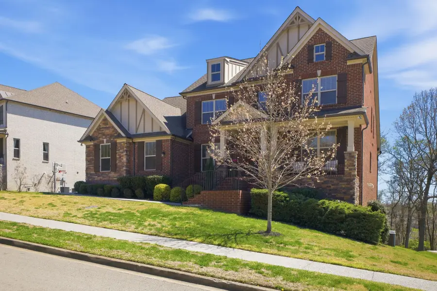 6764 Falls Ridge Ln, College Grove, TN 37046 - #2