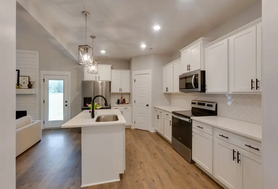 1116 Johnson St, Burns, TN 37029 - #3