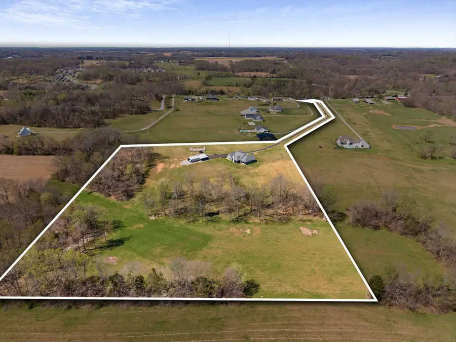 4057 Calista Rd, Cross Plains, TN 37049 - #2