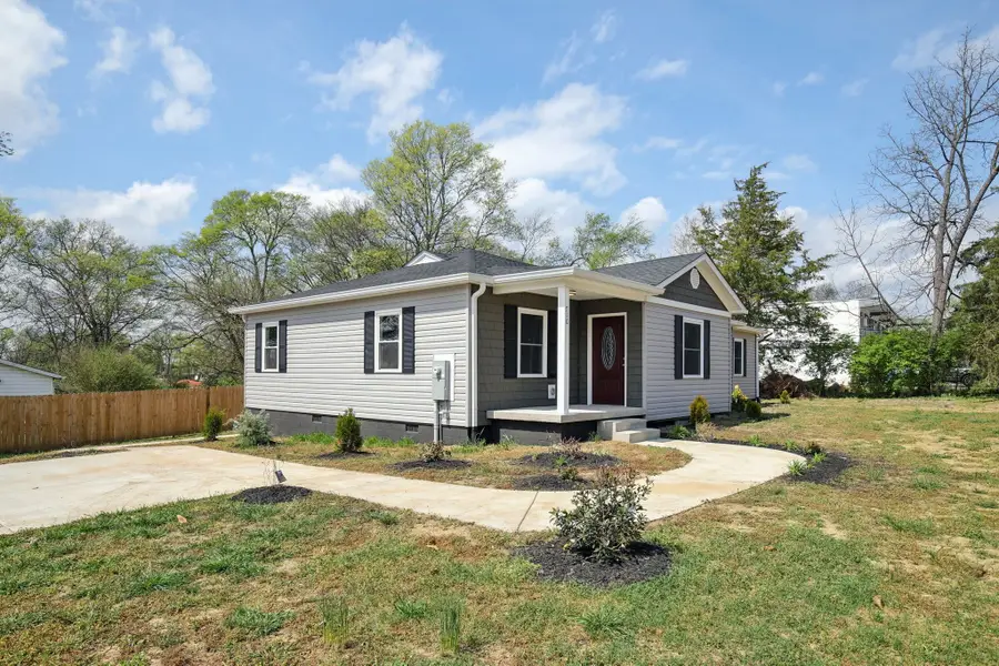 710 Anthony St, Gallatin, TN 37066 - #3