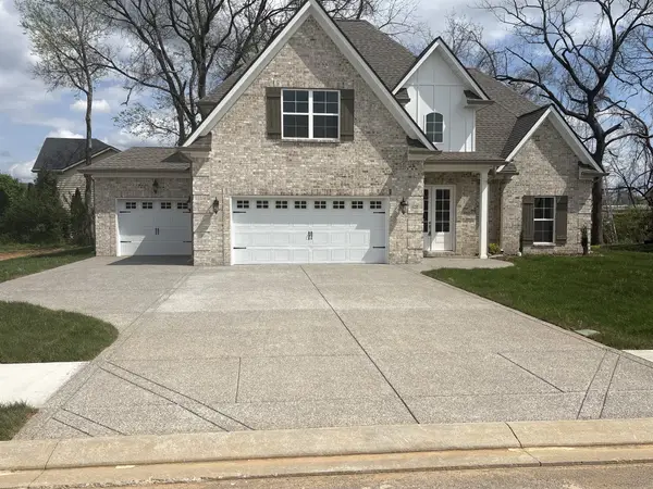 920 Licinius Ln, Murfreesboro, TN 37128