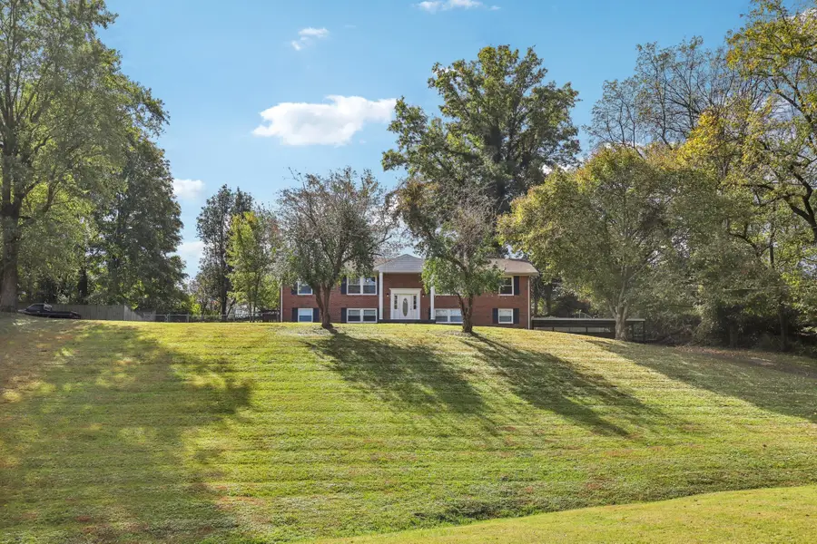 2411 Cloverdale Rd, Nashville, TN 37214 - #3