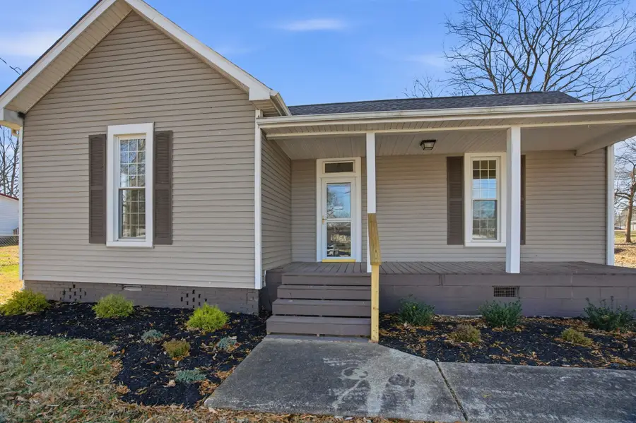 204 Winters St, Adams, TN 37010 - #2