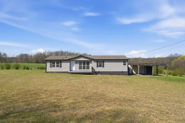 480 Sam Cunningham Rd, Charlotte, TN 37036