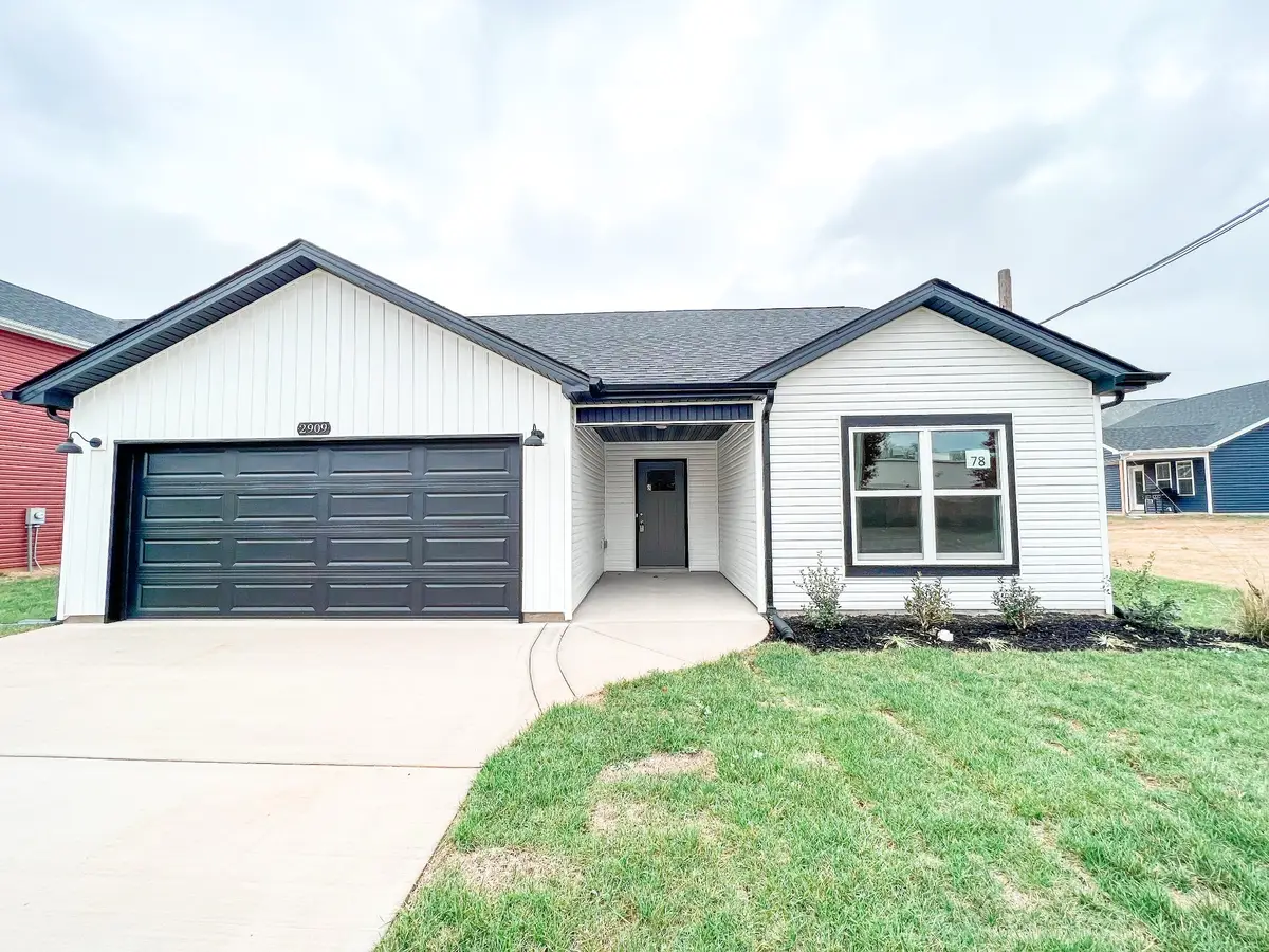 2669 Brewster Dr, Clarksville, TN 37042 - #1