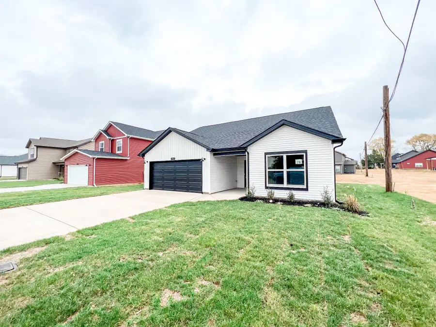 2669 Brewster Dr, Clarksville, TN 37042 - #2