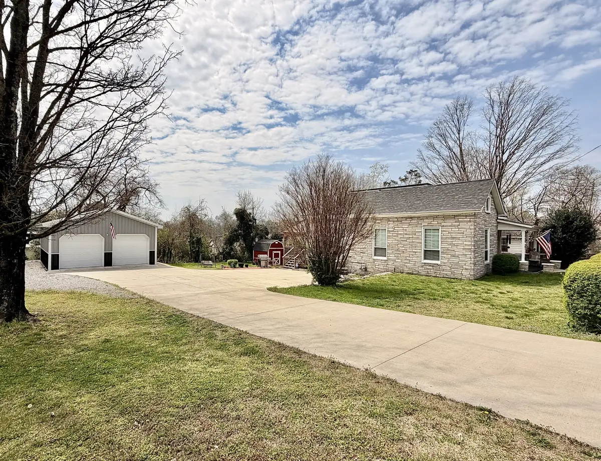 525 E Washington St, Pulaski, TN 38478 - #1