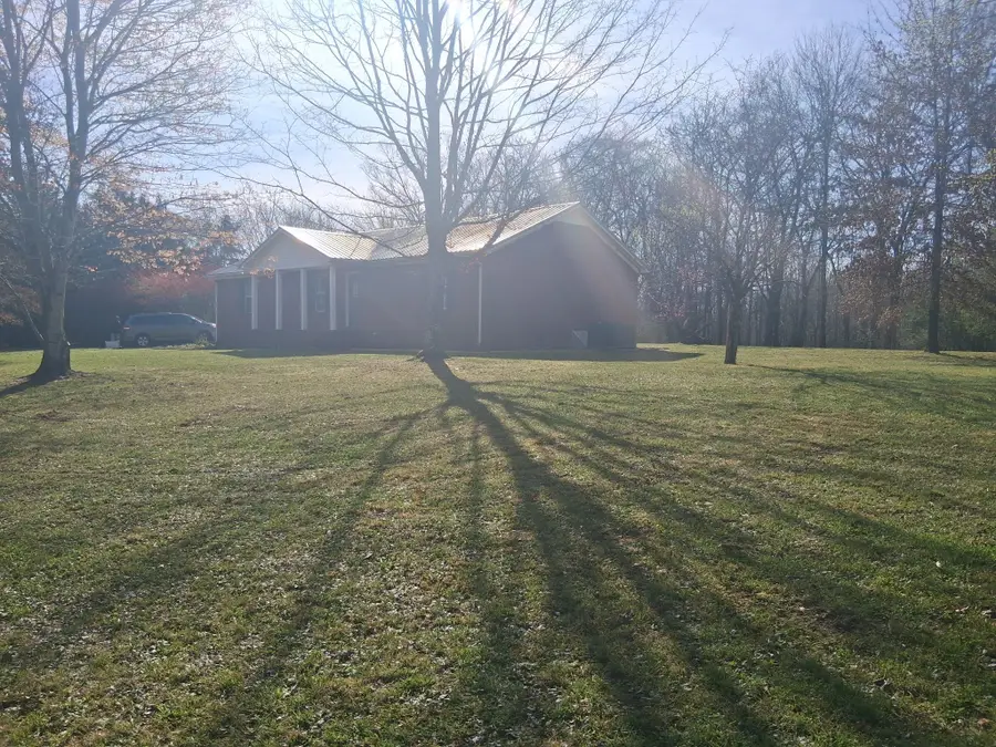 547 Busby Rd, Loretto, TN 38469 - #3