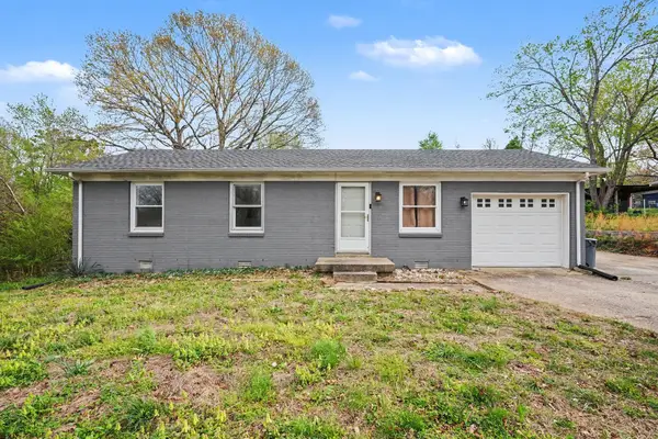 10135 W Oak Dr, Bon Aqua, TN 37025