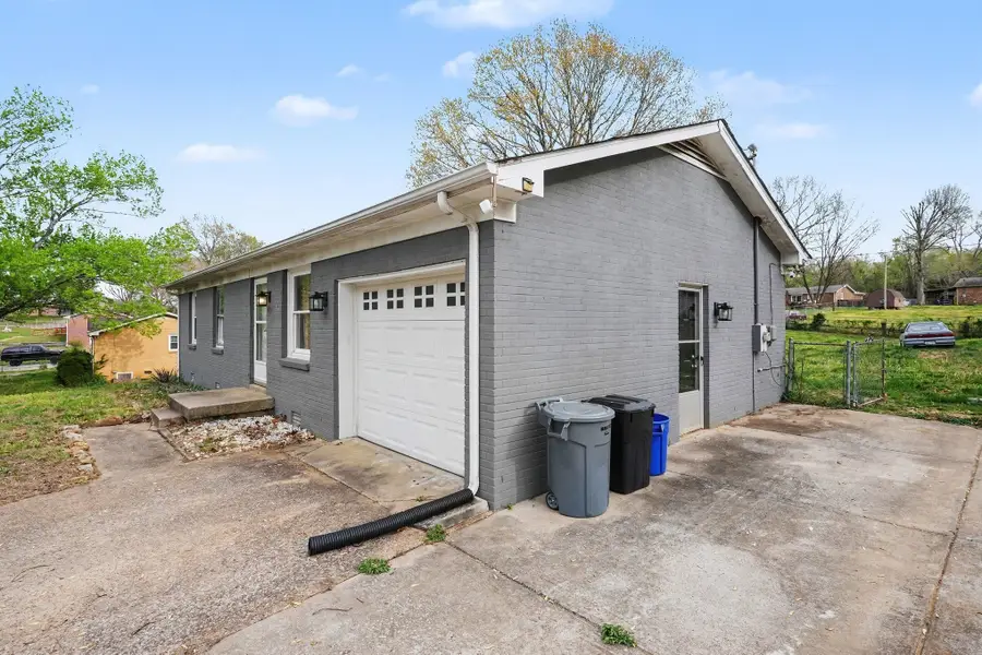 10135 W Oak Dr, Bon Aqua, TN 37025 - #3