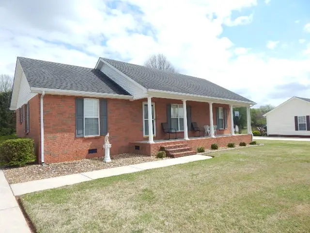 385 Creek Ln, McMinnville, TN 37110 - #2