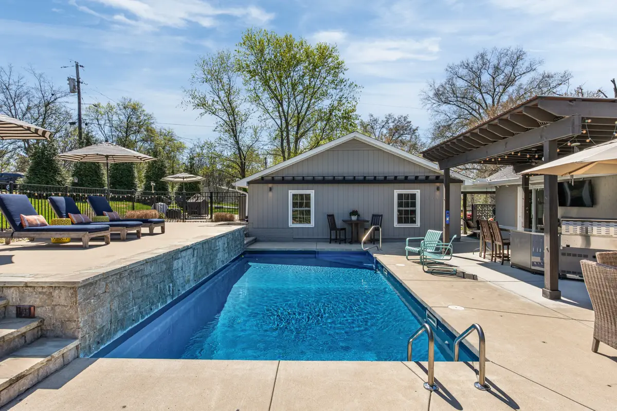 1011 Lakeshore Dr, Gallatin, TN 37066 - #1