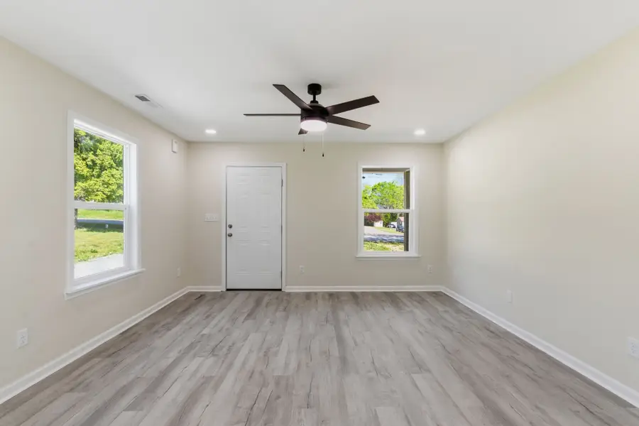 307 W End Ave, McMinnville, TN 37110 - #2