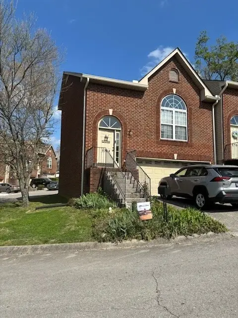 5764 Amalie Dr #5, Nashville, TN 37211