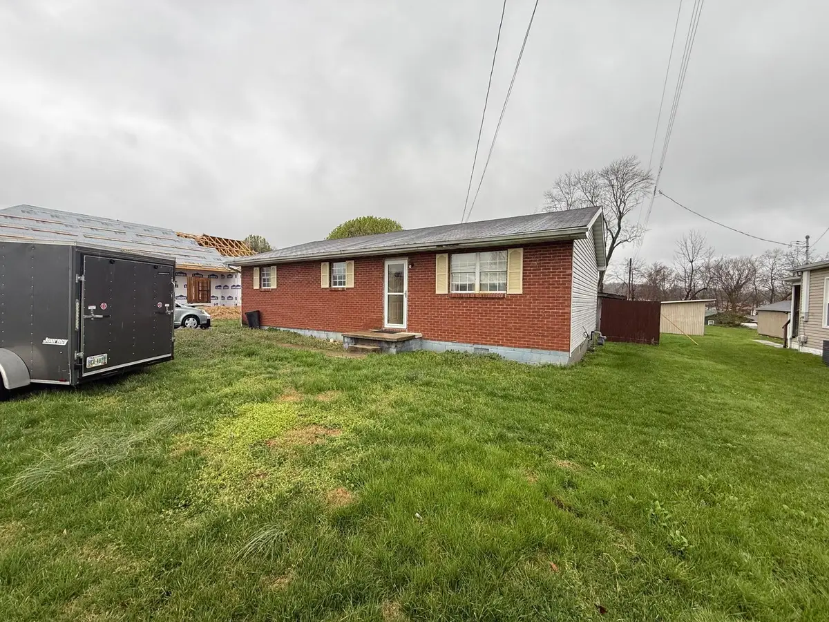 2901 Indian Run Rd, Russell, KY 41139 - #1