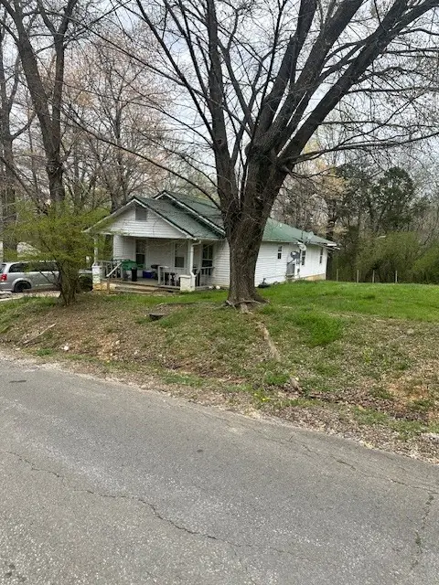 117 Kentucky Ave N, Parsons, TN 38363