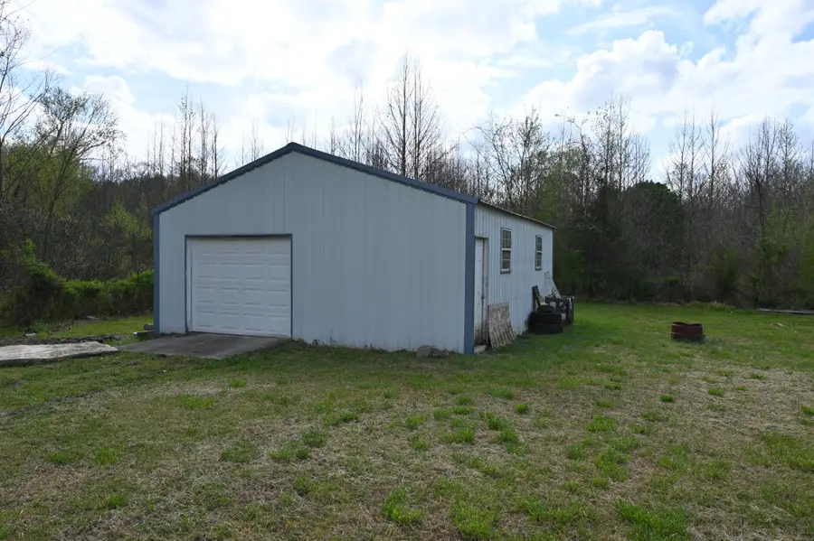 15996 Highway 438 W, Linden, TN 37096 - #2
