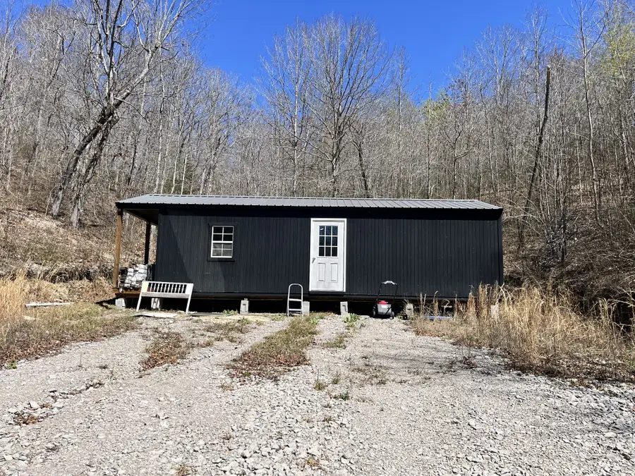 176 Golden View Ln, Hampshire, TN 38461 - #2