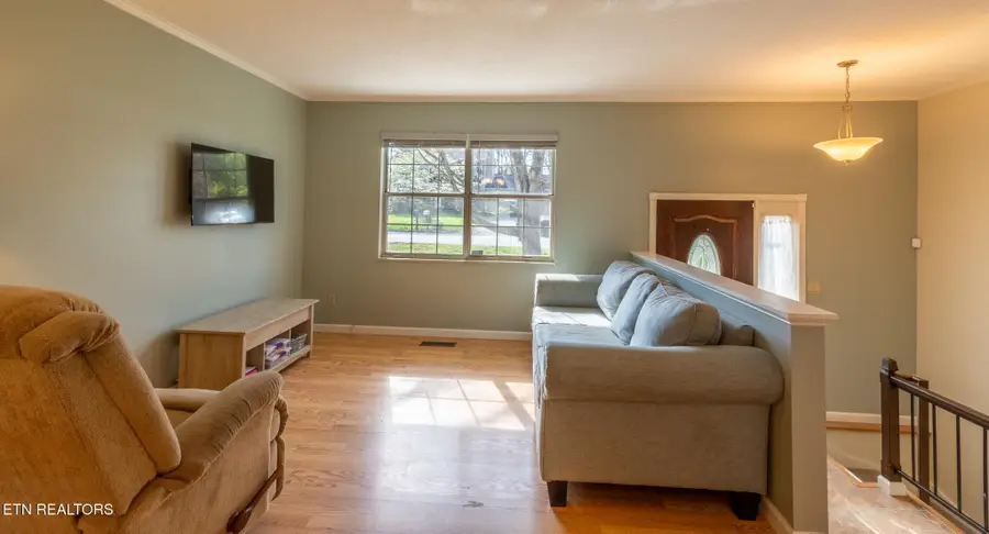 2204 Bishops Bridge Rd, Knoxville, TN 37922 - #2