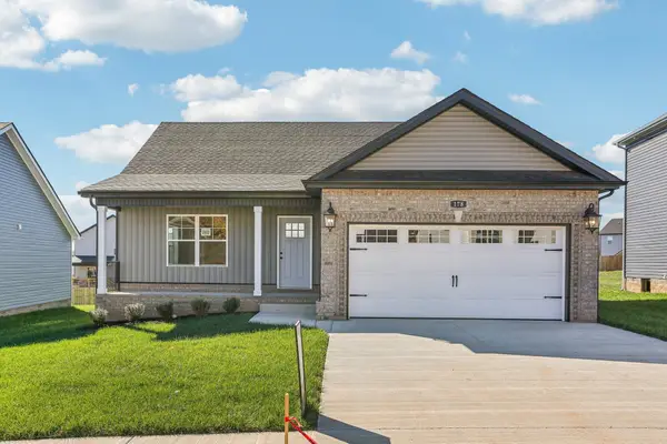 178 Brenda Dr, Clarksville, TN 37040