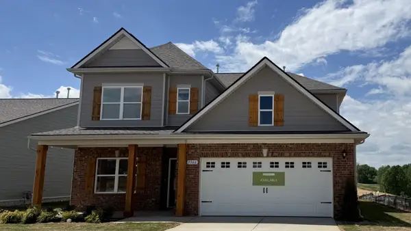 1366 English Oak Dr, Clarksville, TN 37042