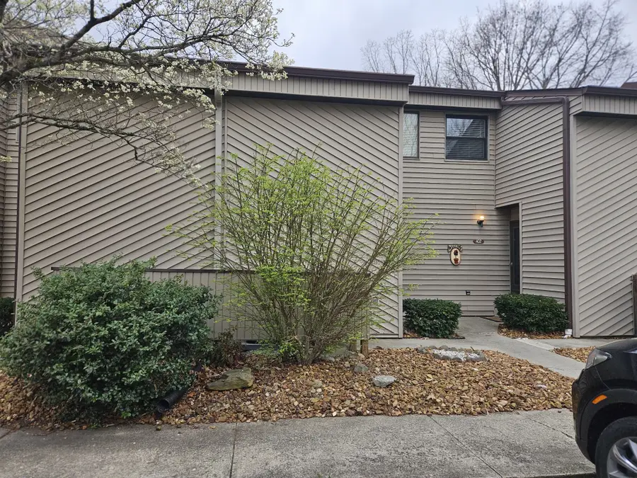 6 Lakeshore Ct #101, Crossville, TN 38558 - #3