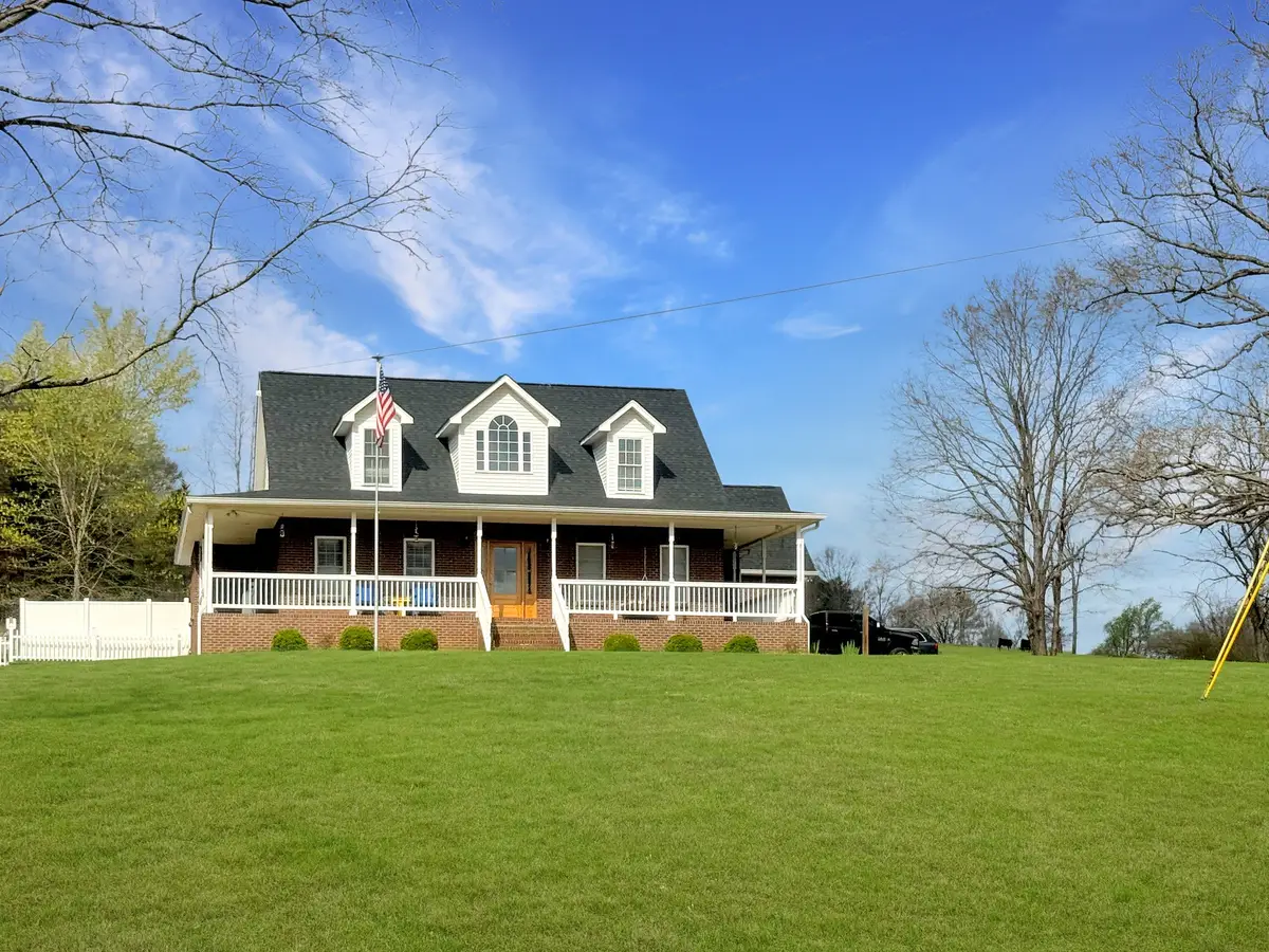 3989 Cadiz Rd, Bumpus Mills, TN 37028 - #1