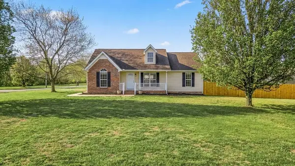 11 Amberwood Rd, Fayetteville, TN 37334