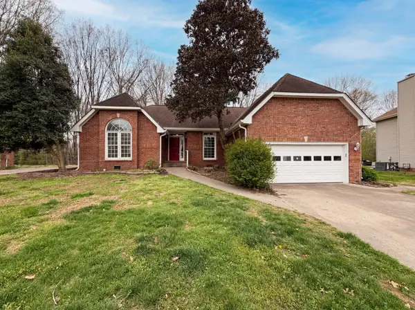 227 Longwood Ln, Clarksville, TN 37043