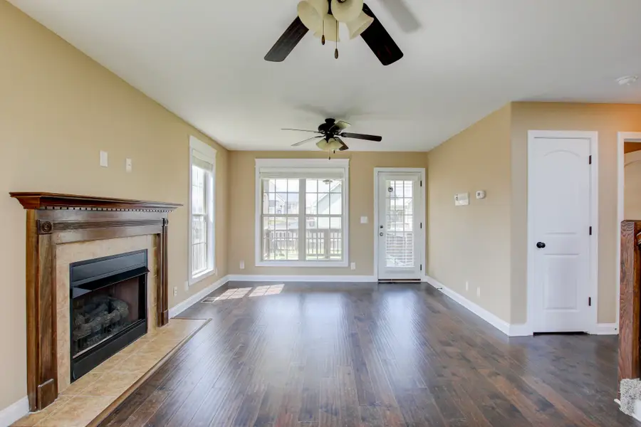 3776 Suiter Rd, Clarksville, TN 37040 - #2