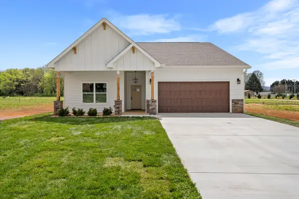 56 Deer Valley Cir, Winchester, TN 37398