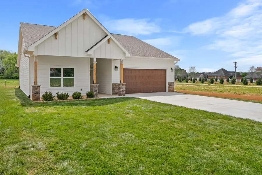 56 Deer Valley Cir, Winchester, TN 37398 - #2