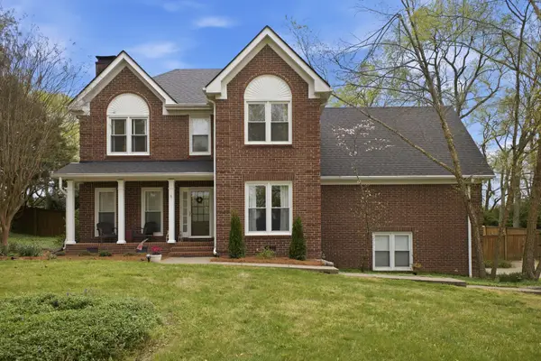 4012 Oxford Glen Dr, Franklin, TN 37067