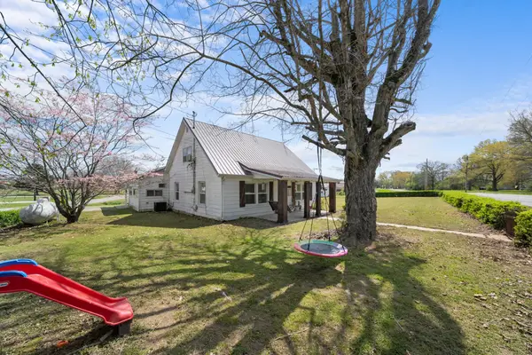 6606 Old Tullahoma Rd, Winchester, TN 37398