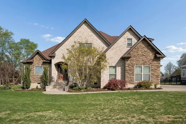 2824 Wynthrope Hall Dr, Murfreesboro, TN 37129