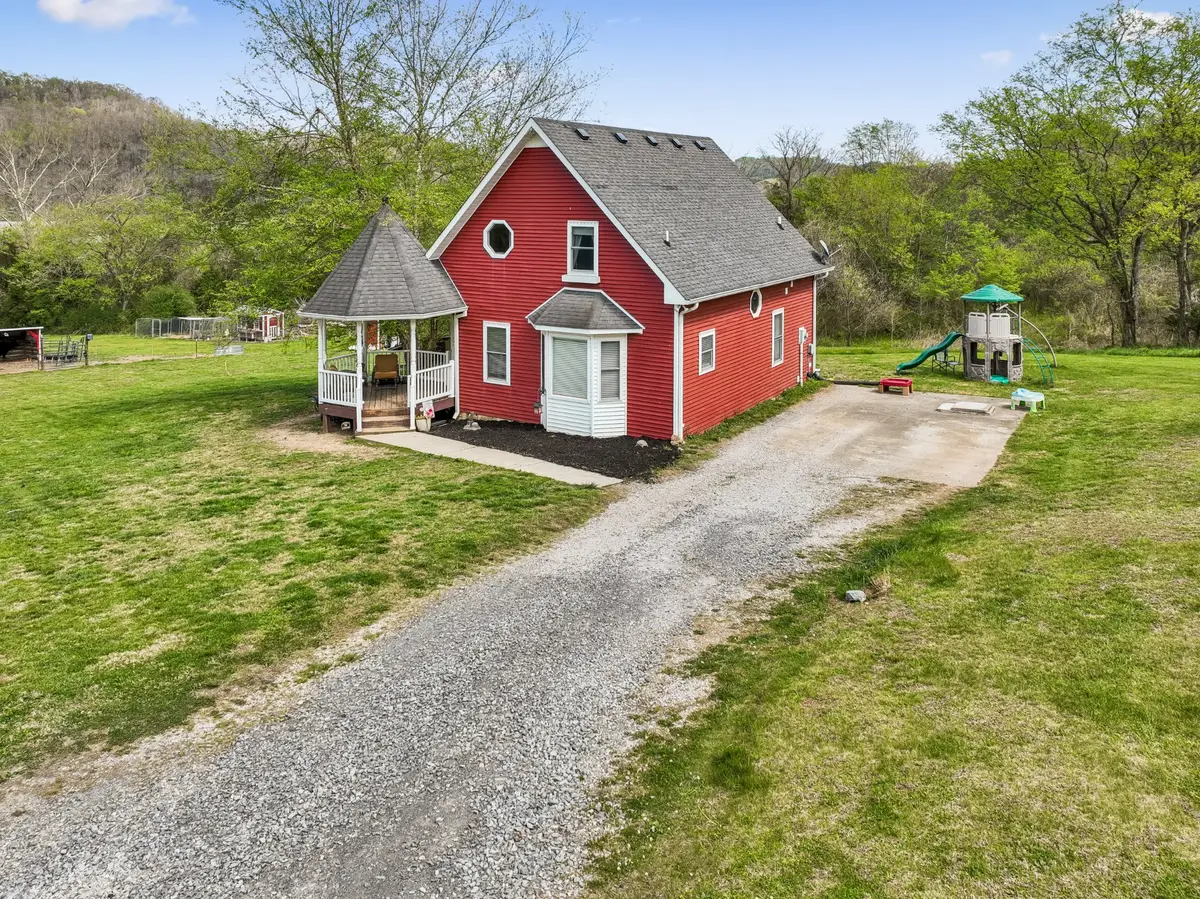 21 Eckert Ln, Pleasant Shade, TN 37145 - #1