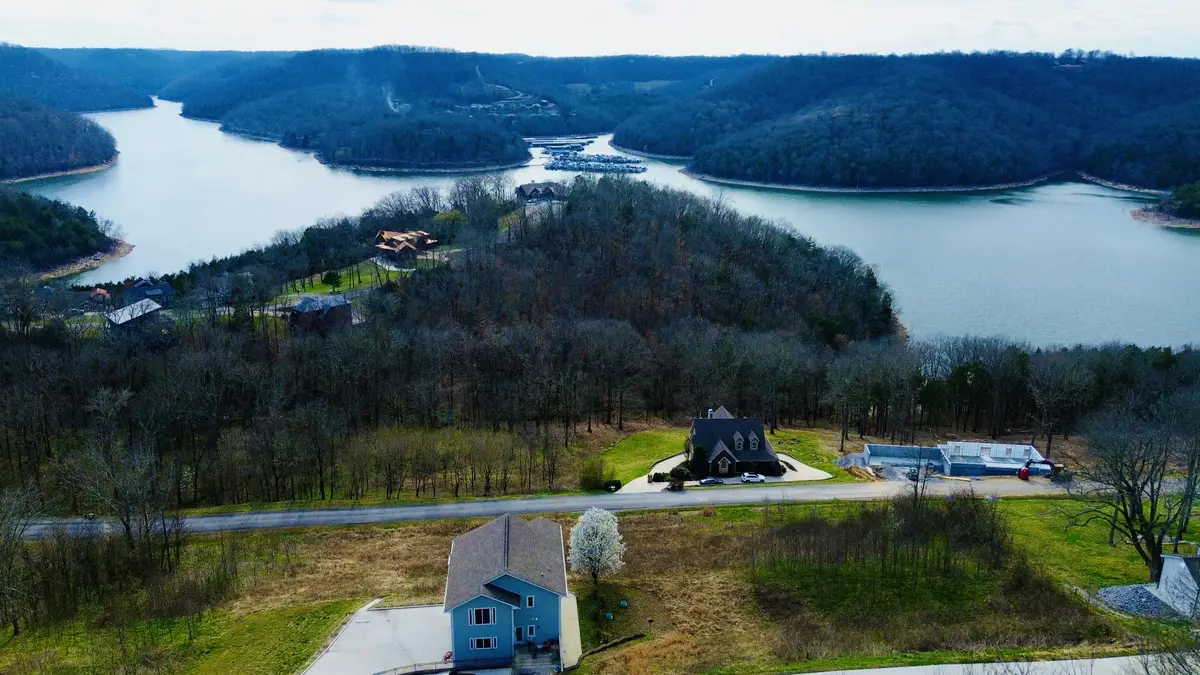 323 Seaton Dr, Smithville, TN 37166 - #1
