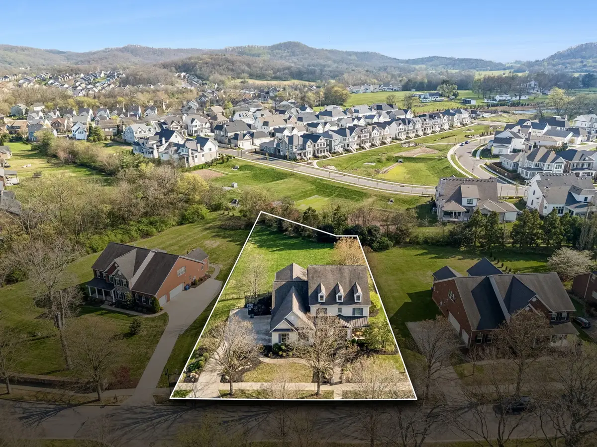 122 Stream Valley Blvd, Franklin, TN 37064 - #1