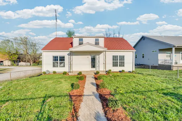 114 Moore St, Sparta, TN 38583