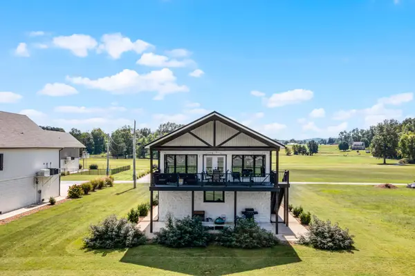 256 Fairway Villa Ln, Decaturville, TN 38329