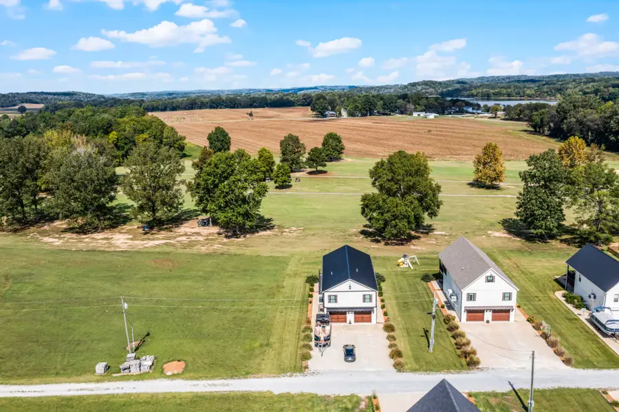 256 Fairway Villa Ln, Decaturville, TN 38329 - #2