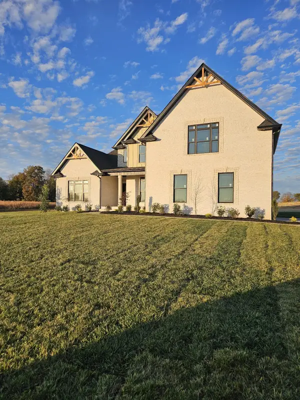 4992 Royal View Way, Clarksville, TN 37040