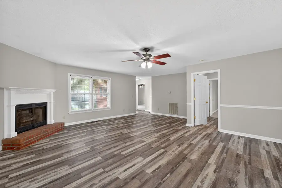 107 Kimberly Dr, Columbia, TN 38401 - #3