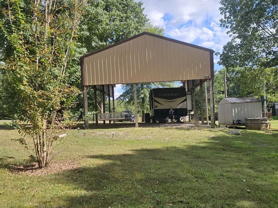 17 Clearwater Cr, Bath Springs, TN 38311 - #2